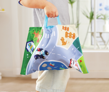 Preview: HAPE 0076 Plüschauto-Set mit Rückziehmotor Preview: HAPE 0076 Plüschauto-Set mit Rückziehmotor